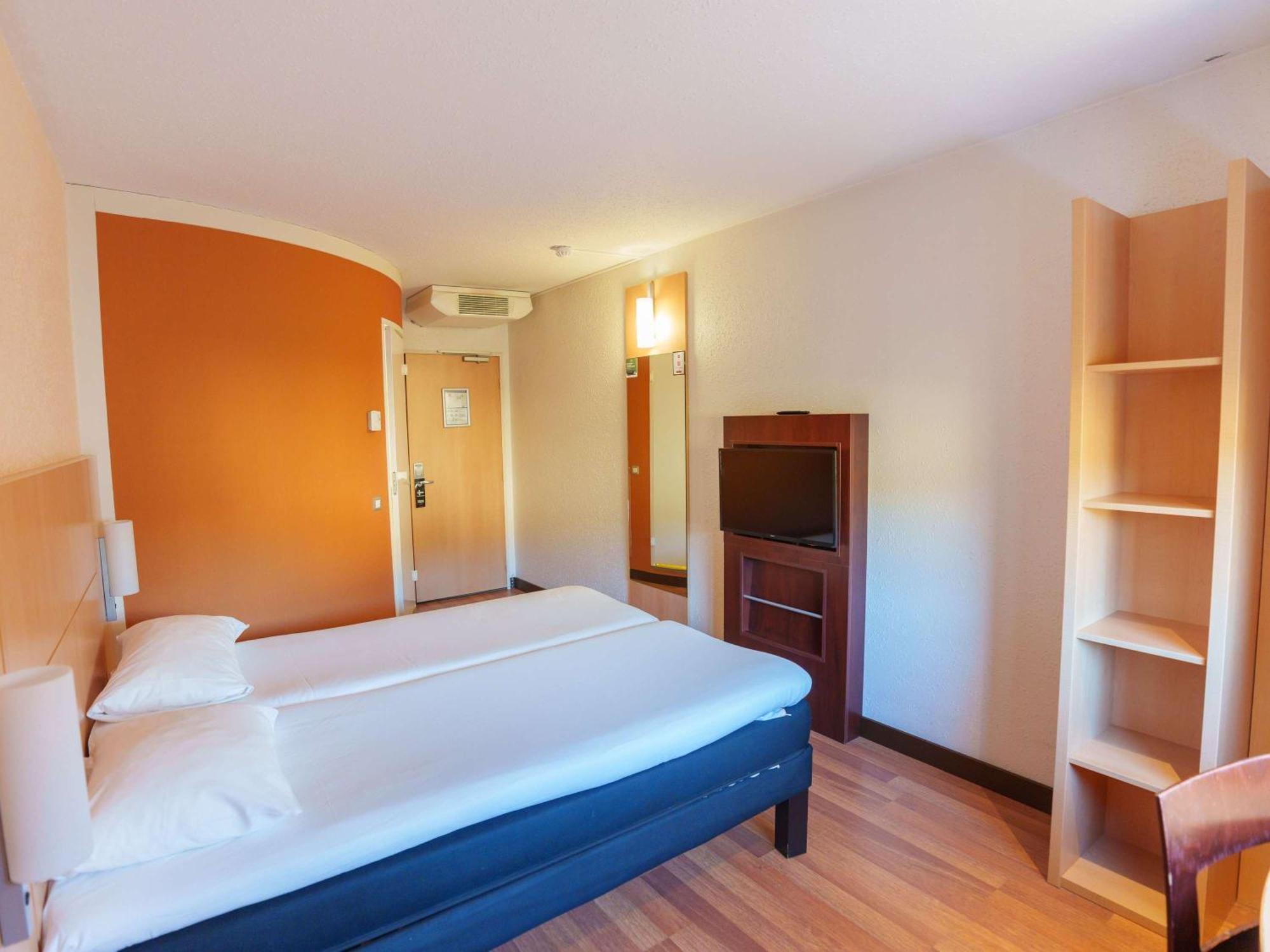 Hotel Ibis Laon Esterno foto